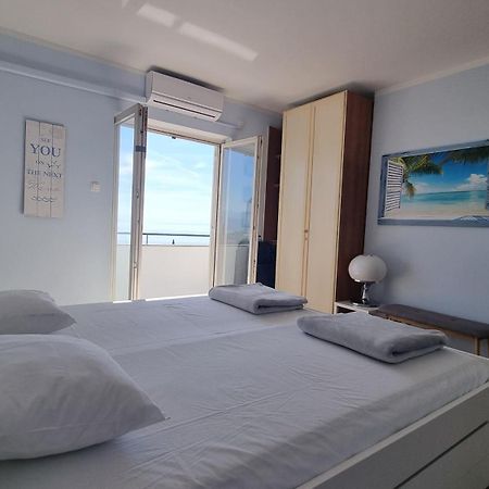 Apartment With Direct Sea View, Free Parking And Close To Beaches And Promenade Lovran Exteriör bild