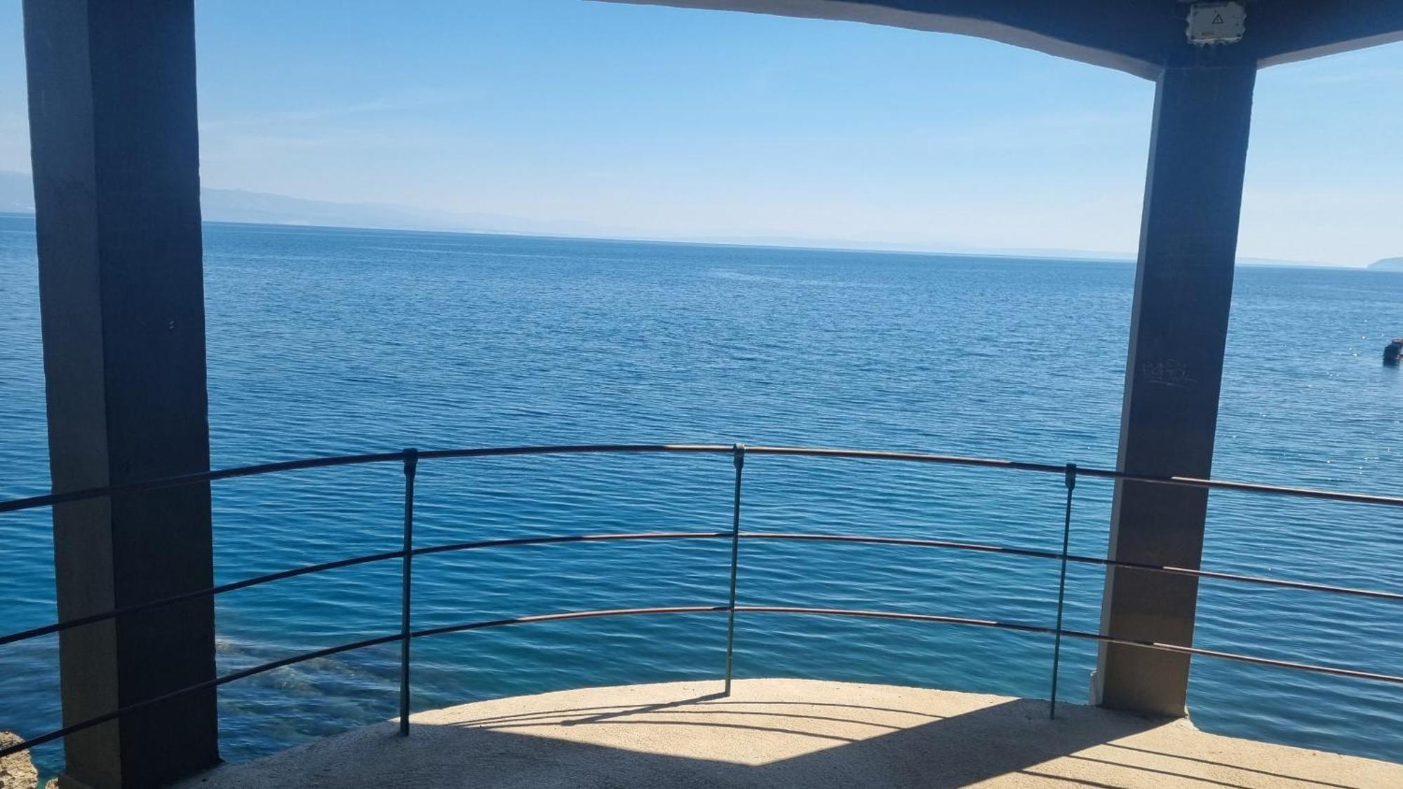 Apartment With Direct Sea View, Free Parking And Close To Beaches And Promenade Lovran Exteriör bild